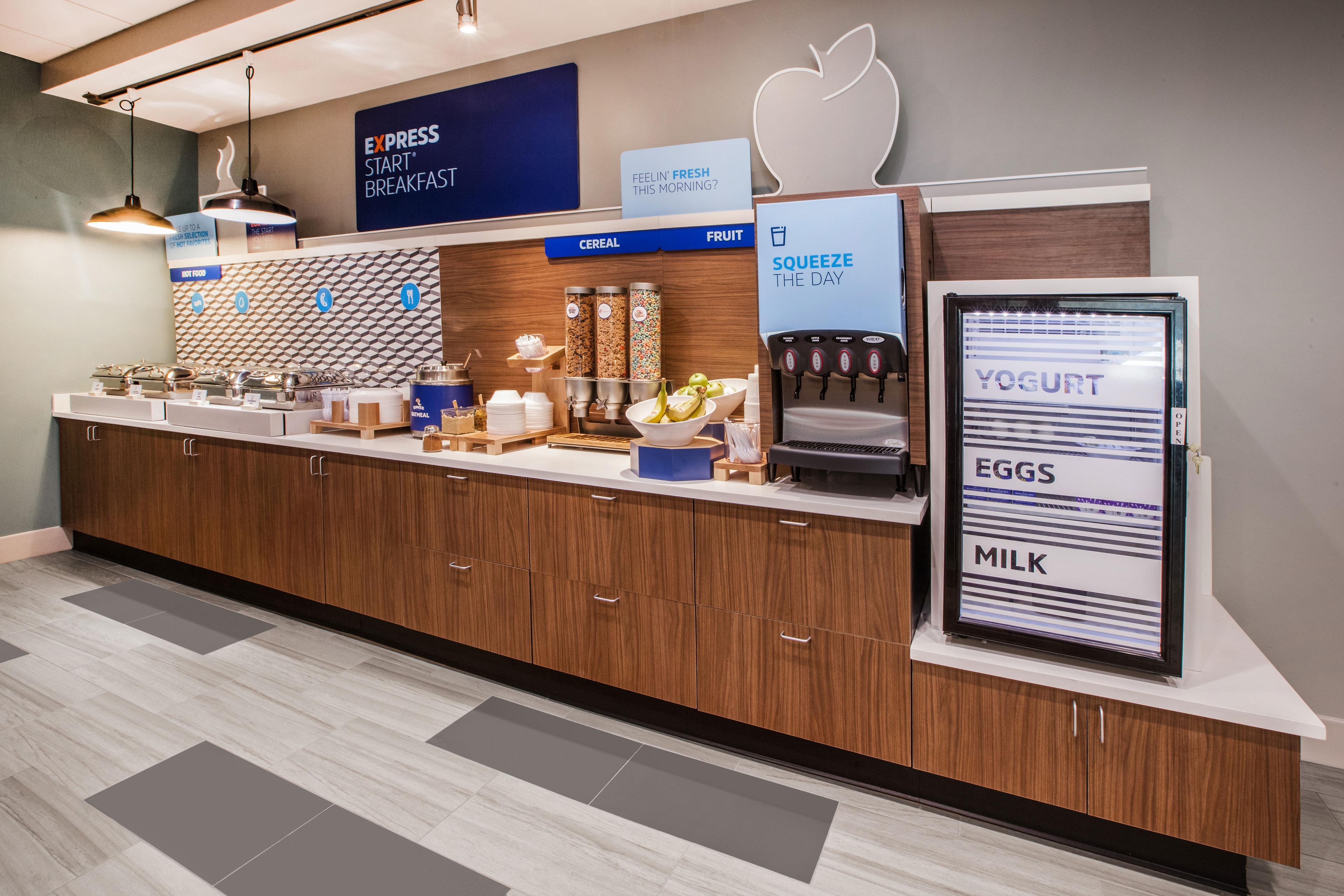 Holiday Inn Express Hotel & Suites Urbana-Champaign-U Of I Area By Ihg Ngoại thất bức ảnh