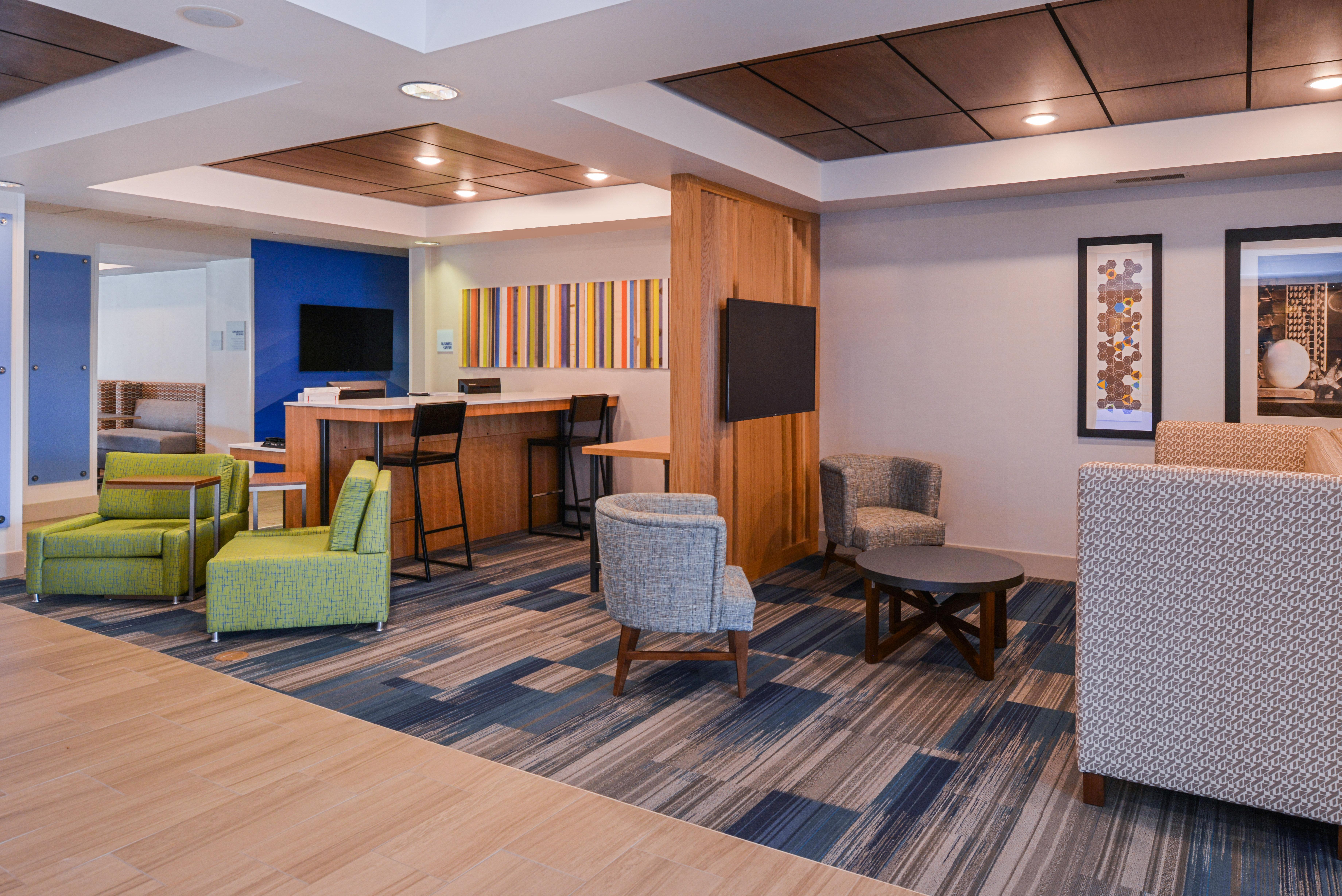Holiday Inn Express Hotel & Suites Urbana-Champaign-U Of I Area By Ihg Ngoại thất bức ảnh