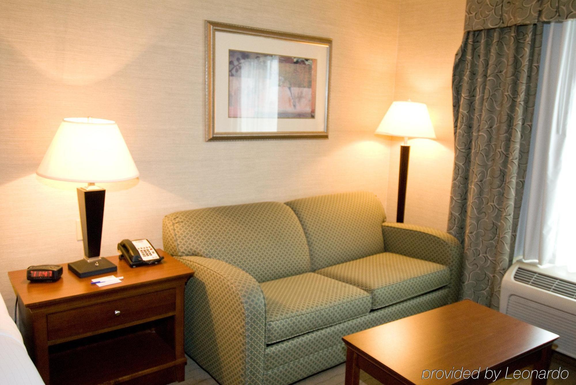 Holiday Inn Express Hotel & Suites Urbana-Champaign-U Of I Area By Ihg Ngoại thất bức ảnh