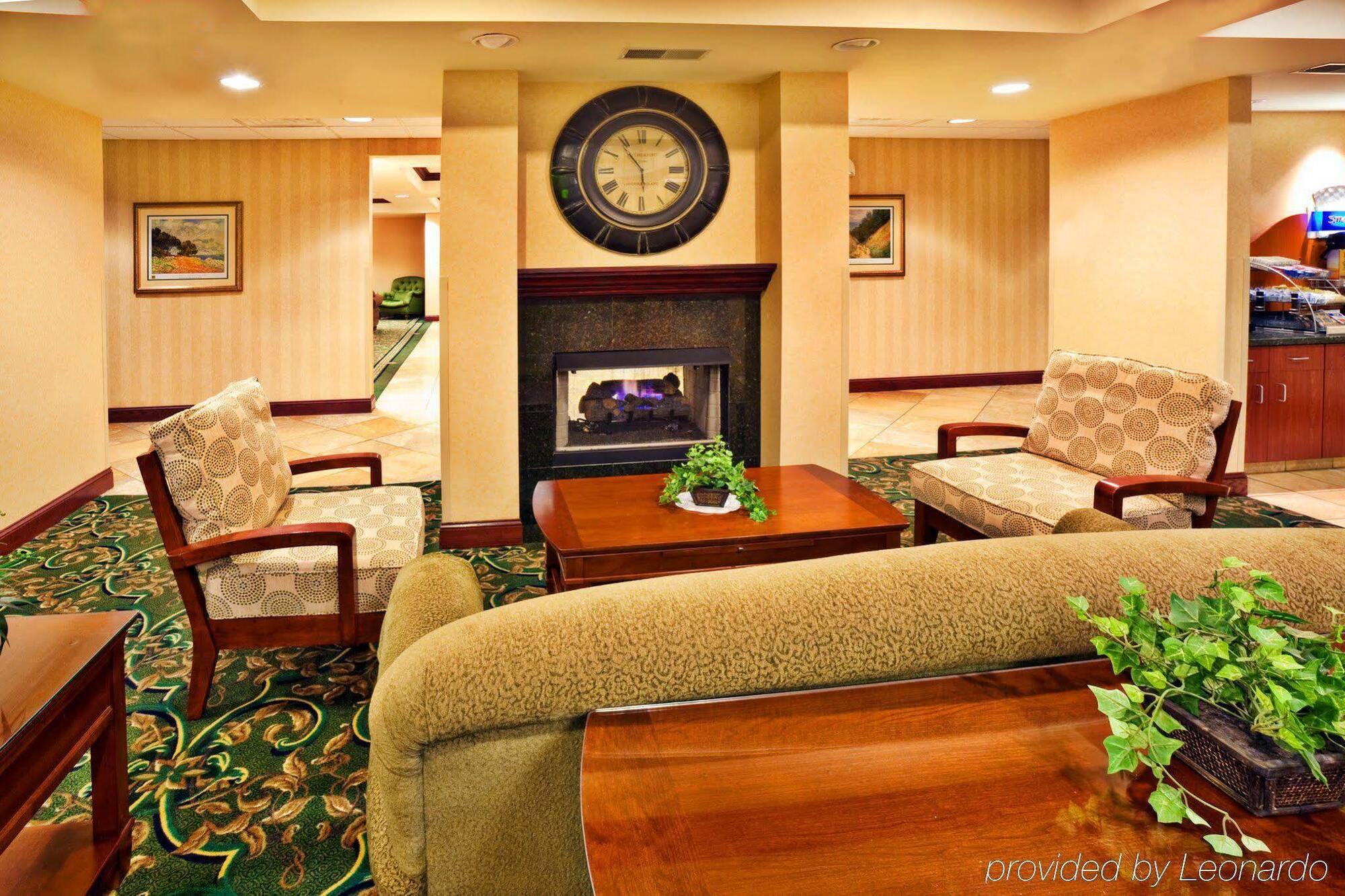 Holiday Inn Express Hotel & Suites Urbana-Champaign-U Of I Area By Ihg Ngoại thất bức ảnh