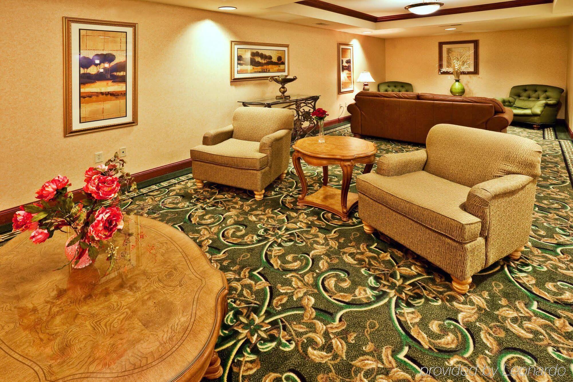 Holiday Inn Express Hotel & Suites Urbana-Champaign-U Of I Area By Ihg Ngoại thất bức ảnh